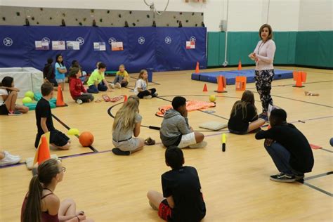 Peakview Pe Teacher Creates Literary Obstacle Course To Cap 28 Year
