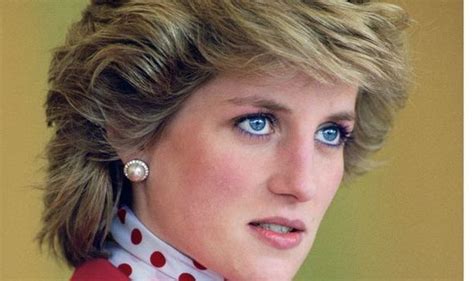 Princess Diana Latest Royal Was Caught Sunbathing Naked According To New Book Royal News