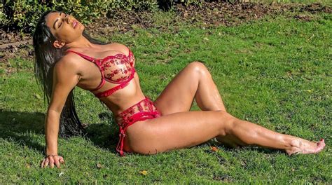 Grace J Teal Shows Off Her Stunning Figure In Red Lace Lingerie 9 Photos Thefappening