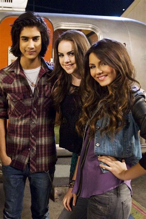victorious is alicia s favorite tv show because she watches it every day victorious actors