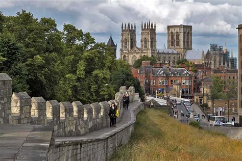 Photo York Minster Cathedral And Old City Wall York England