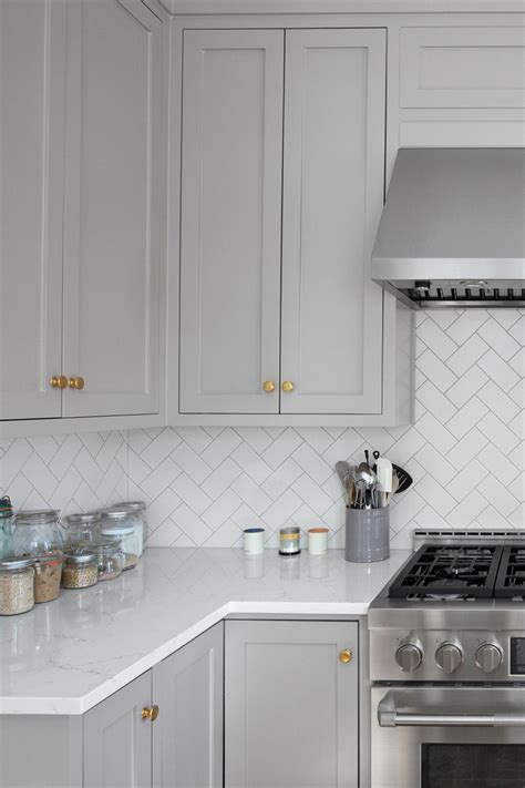 A subway tile kitchen backsplash is always a good idea. 50+ White Herringbone Backsplash ( Tile in Style ...