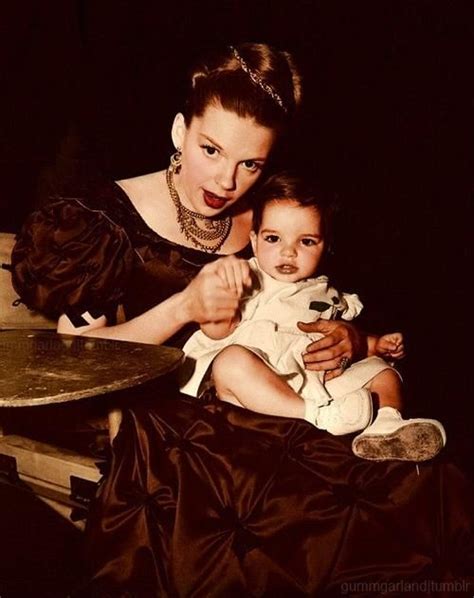Judy Garland And Her Daughter Liza Minnelli On The Set Of The Pirate 1948 Judy Garland