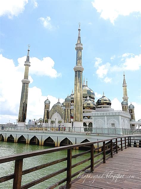 Jalan masjid abidin 20000 kuala terengganu terengganu, malaysia. Masjid Kristal,Kuala Terengganu - Mek Onie