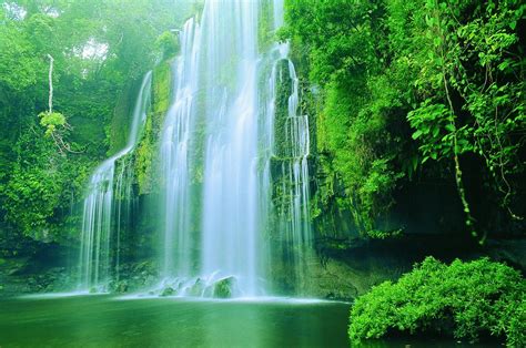 Cortes Waterfall At Guanacaste Beautiful Costa Rica