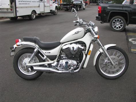 Throaty rumble with refined efficiency. Suzuki Boulevard S50 motorcycles for sale in Illinois
