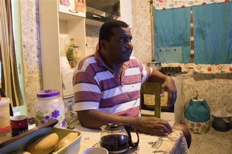 Favela Íntima Retratos Da Vida Particular Das Favelas E Seus Moradores Imagens Rioonwatch