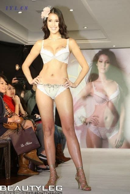 Star Hd Photos Taiwan Lingerie Bra Fashion Show