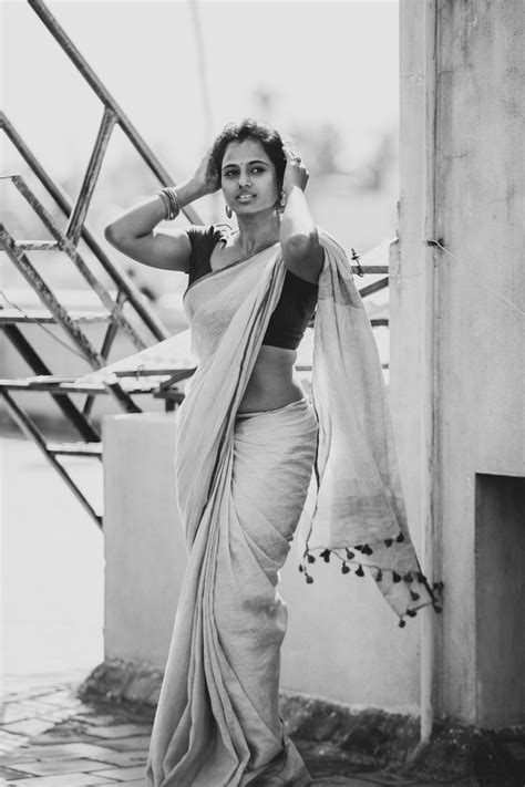 pin by thomas thg on things to wear beautiful bollywood actress saree photoshoot indian