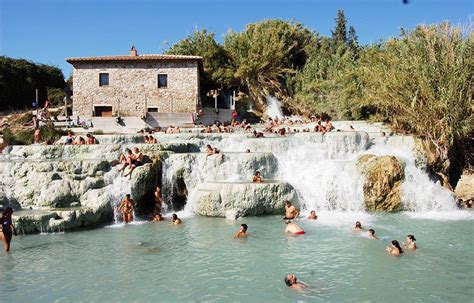 Fattoria san lorenzo accetta il bonus vacanze in maremma toscana al mare a grosseto da spendere entro il 31 dicembre 2021. Terme di Saturnia in camper o caravan