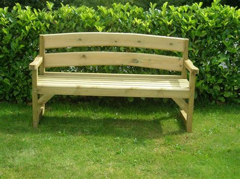 Sometimes the best bench is one is built into your sitting area. Pin by Charles on benches | Garden bench plans, Garden ...