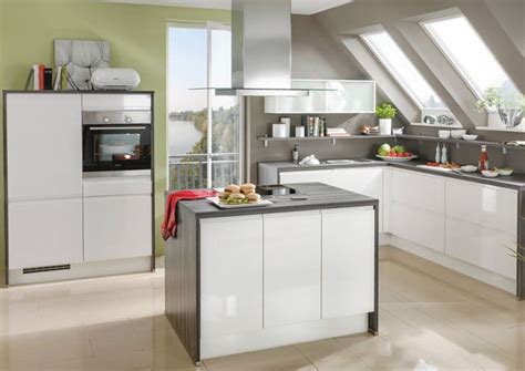 See if we can match. grey high gloss kitchen - Google Search | Kitchen fittings ...