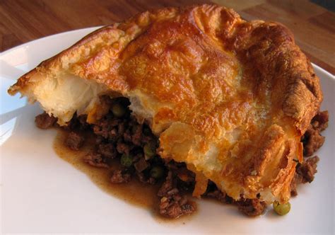 Minced Beef And Onion Pie Recipe Onion Pie Recipes Mince Beef