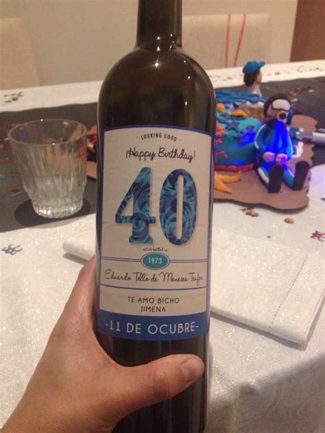 Etiqueta para personalizar botellas de vino diseñada e impresa en