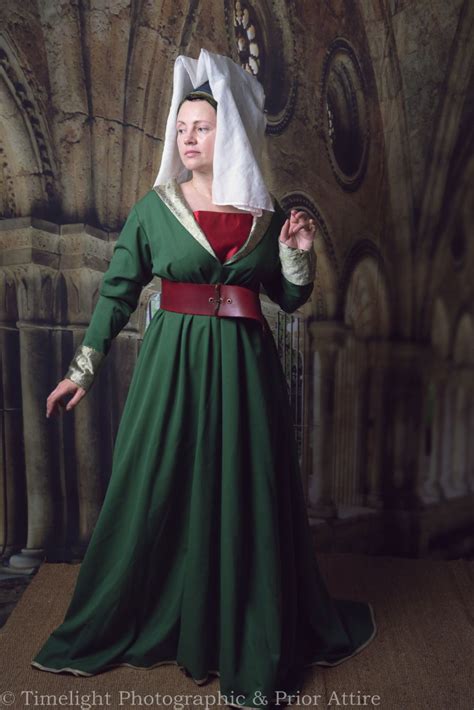 Medieval Dress Burgundian 15th Century