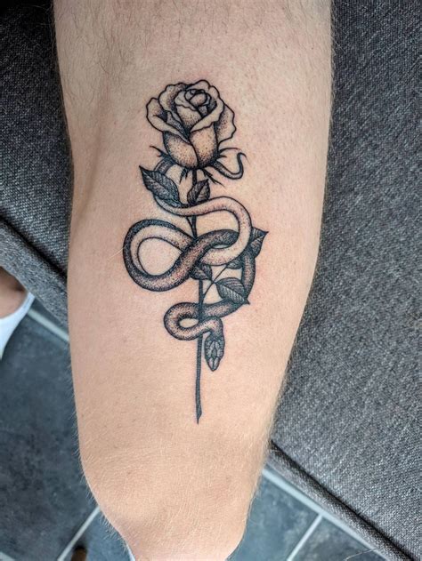 My Rose And Snake By Razpjutin Qbic Ink Gothenburg Rose Tattoos Chest