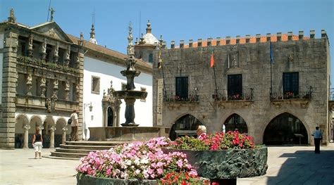 E meadela do concelho viana do castelo e distrito viana do castelo.com coordenadas. Praça da República - Viana do Castelo