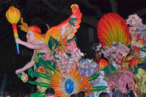 Turn the box upside down to make the top of the float, and attach to box top vertically, on the short side of the box (this is the back, usually. mardi gras parade floats | mardi_gras_parades-olympics ...