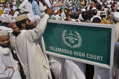 pakistani court orders list of people who left islam