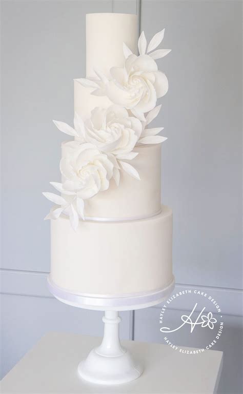 Elegant And Luxury All White Wedding Cakes