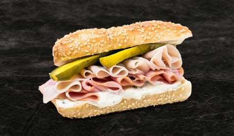 Ham, Turkey and Creamy Horseradish Sandwich | Olymel