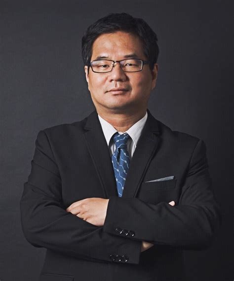 天下財經週報：聯準會何時升息，要看這群人 天下晨間新聞 亞馬遜財報很糟嗎？盤後跌掉今年逾半漲幅 天下晨間新聞 fed何時升息、縮表？鮑爾說出觀察重點 海運運價怎麼走？分析師：可能更高，還沒到頂 國際 【藝術節Logo抄襲】林智群／你看那個構圖和手指彎曲，是不是很像？ | 雲論 | ETtoday新聞雲