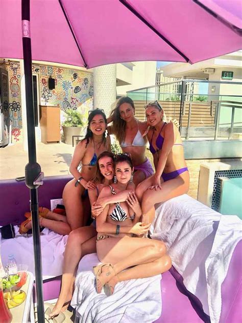 The Bachelor S Jacqueline Trumbull Celebrates Bachelorette Party Us Weekly