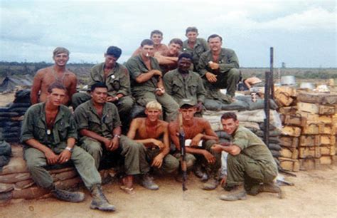 Vietnam Veterans Honored In The Vetfriends Com Vietnam Era Photo Tribute Remembering The End Of