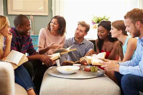 12 Tips For Hosting A Successful Book Club Meeting When No One Read The