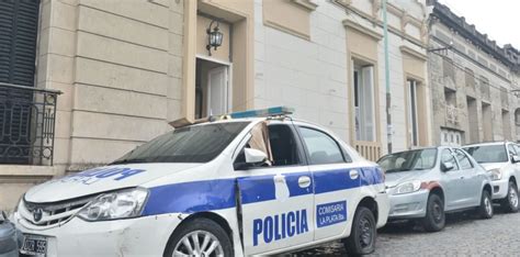 Terror Para Un Padre Y Su Hija Por Un Violento Robo En Su Casa De La Plata