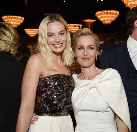 Margot Robbie And Gillian Anderson At The 2020 Golden Globes Best Golden Globes Pictures 2020