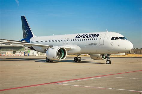 Lufthansa Airbus A320neo Via Trolebus