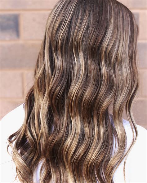 Highlights & Lowlights in 2020 | Brunette hair color with highlights, Brunette highlights ...