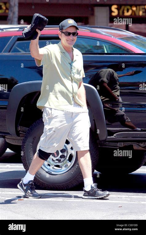 Charlie Sheen Two And A Half Men Star Leaving A Deli After Having Lunch In Hollywood While
