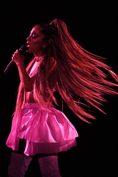 20 Ariana Grande Photoshoot Sweetener Background