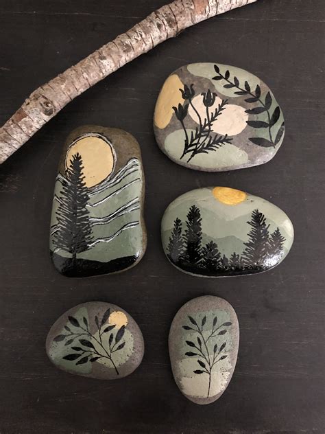 Art And Craft Paint Painted Rocks Craft Hand Painted Rocks Painting