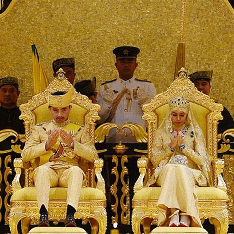 Prince abdul malik is the sixth child of the sultan and his current wife, queen saleha, who wed in 1965. Slide 2 - ajabgajab sultan of brunei son prince abdul ...