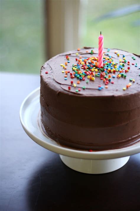 Finding some of the most exciting ideas in the internet? Classic, simple birthday cake. | Cake designs birthday ...