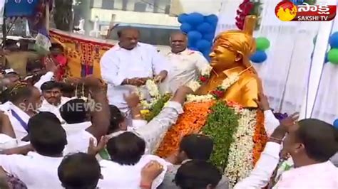 Prasad V Potluri Tributes Paid To Ys Rajasekhara Reddy On His 10th