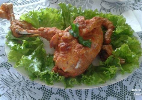 Ayam ingkung khas yogyakarta merupakan salah satu makanan yang disajikan saat acara syukuran. Resep Ayam Ingkung oleh Putri Annisa - Cookpad