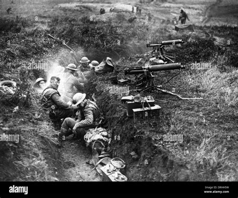 British Soldiers In Trench Ribecourt France Ww1 Stock Photo Alamy