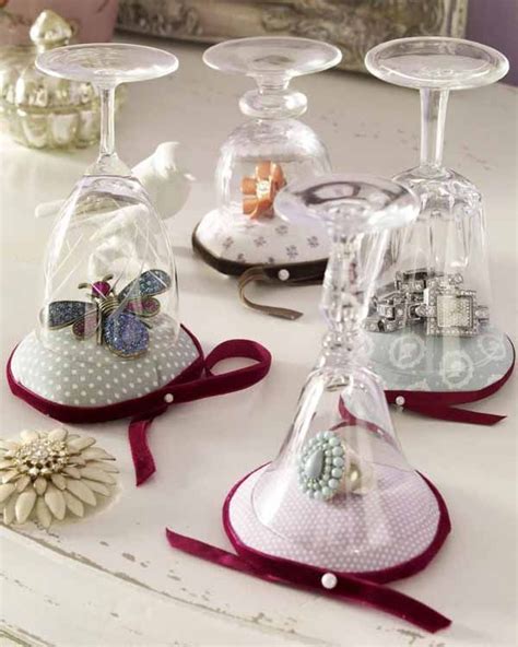 Posted on 19th december 2011, written by kara. diy jewelry display glasses pillows Now that's what I call ...