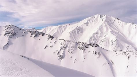 Download Wallpaper 3840x2160 Mountains Snow Slope Winter White 4k