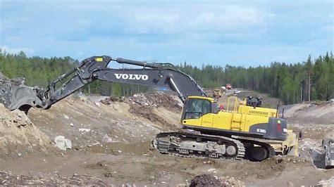 Volvo Ec700cl Loading Volvo A40d Youtube