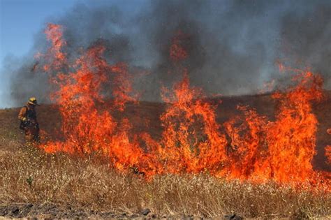 Grass Fire Burns 200 Acres South Of Wichita Falls