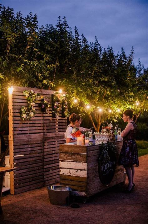 Big blowouts are fun but there's nothing like kicking back in backyard with. 50 Fab Rustic Wood Pallet Wedding Ideas | Pallet wedding ...