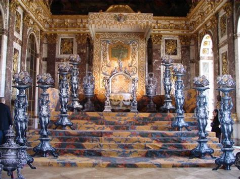 The door visible in the corner is a secret passage that marie antoinette used to escape the rioters that had descended upon the palace during the french revolution. renaissance throne - Google Search | Versailles, Throne ...