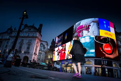 Piccadilly Lights Switched Back On With Ultra Hd Screen