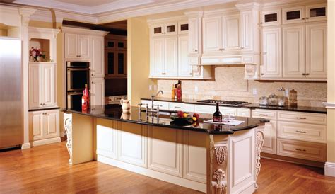 Maple is the top choice for open spaces as it provides a modern and cozy feel. Cream Maple Glaze