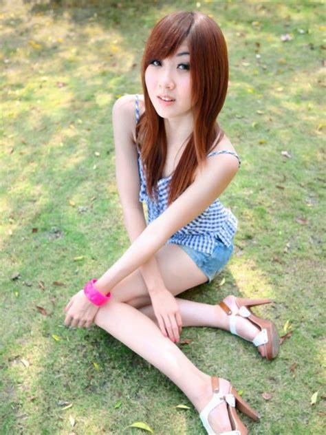 Taiwanese Sexy Girl Shen Angel Taiwanese Model Short Jeans Sexy Photo Special Collection